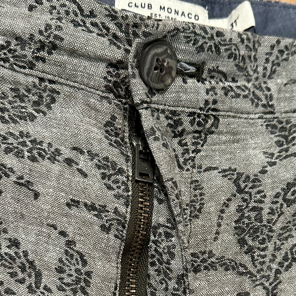 Club Monaco Maddox fit leaf print shorts 31 - Picture 8 of 9